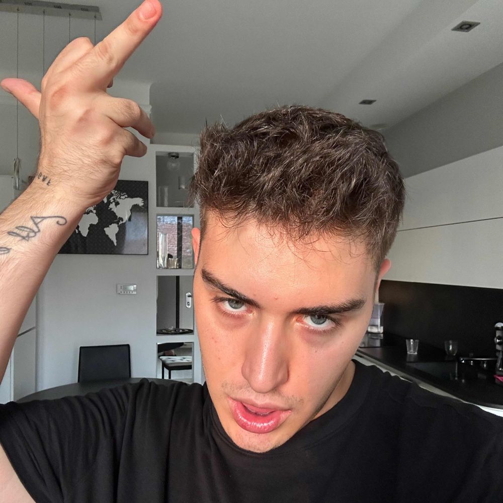 chris xcx