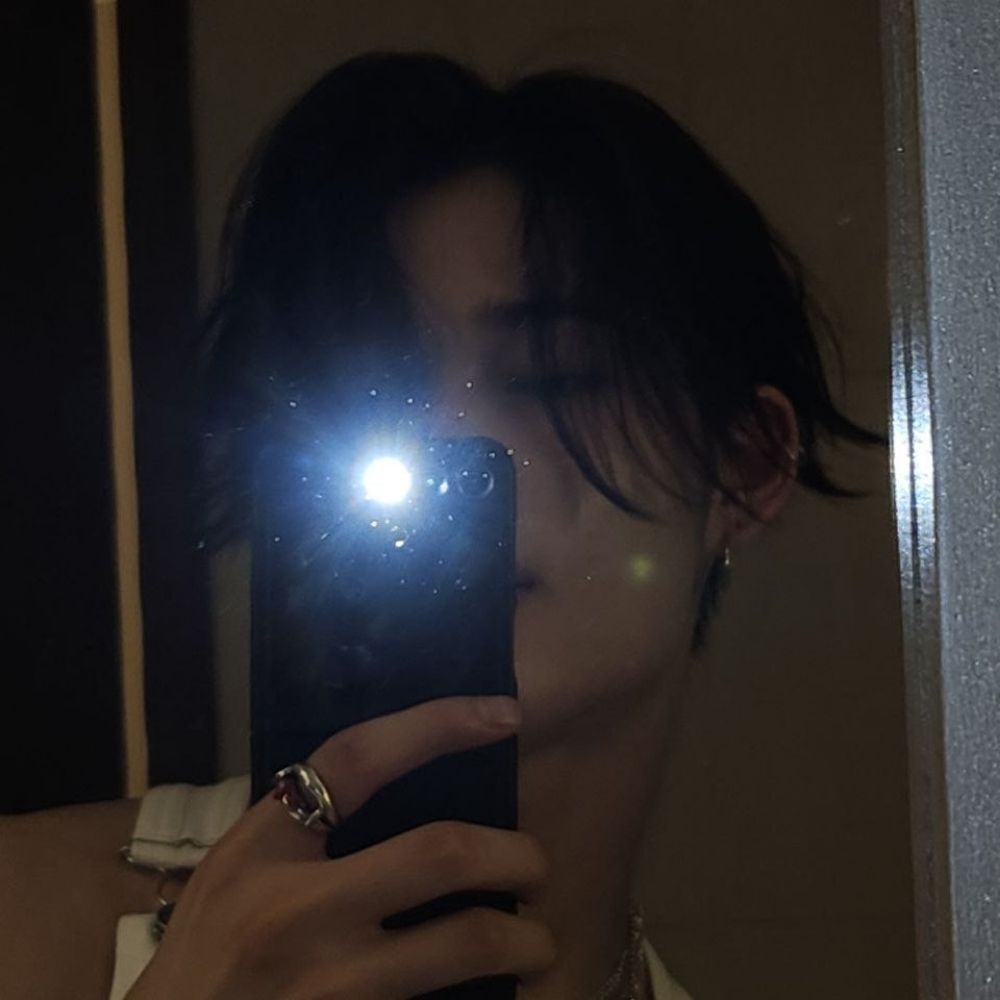 
𝙡𝙞𝙨𝙙𝙤𝙝𝙚𝙚𝙨𝙚𝙪𝙣𝙜💋