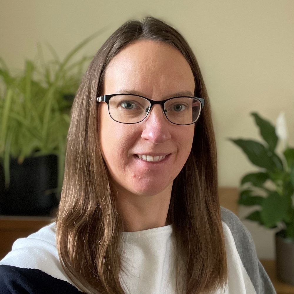 Dr Linda Speight