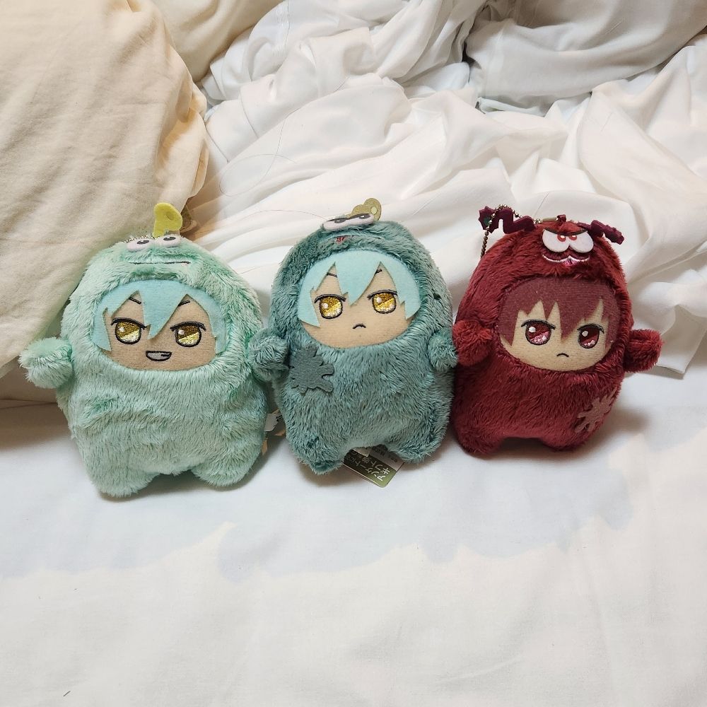 みーな【部屋の壁になりたい】