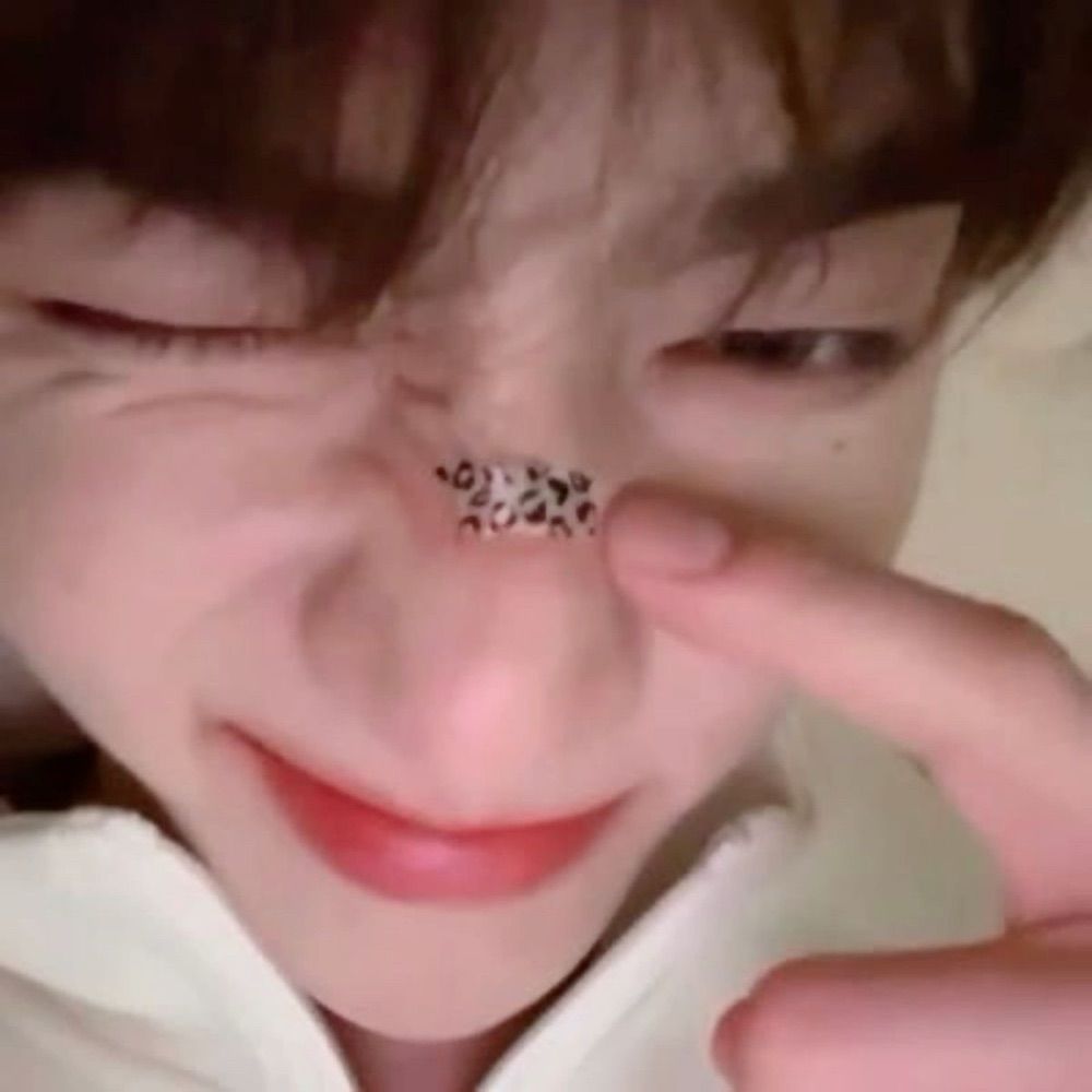 ⋆yunaa˚｡⋆୨୧˚