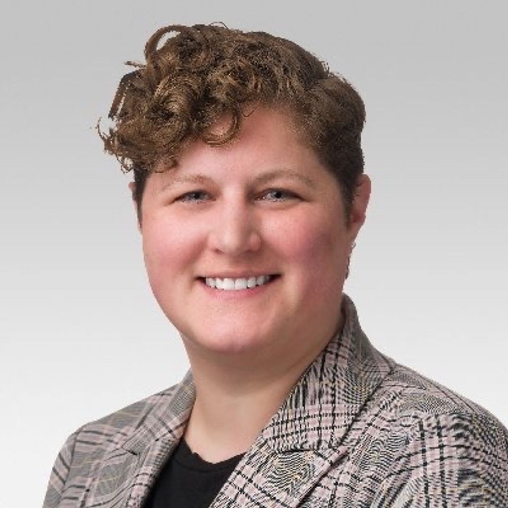 Dr. Jen Mundt