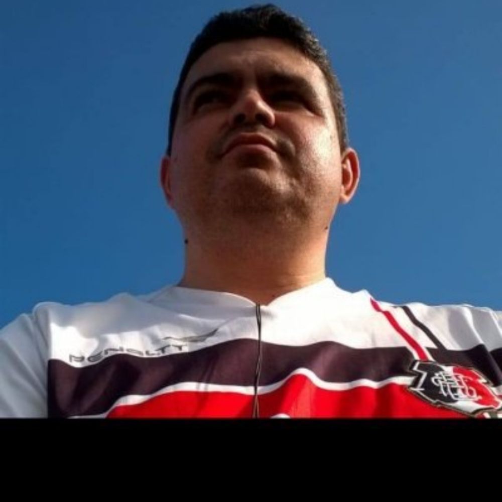 Carlos Prado 🇾🇪