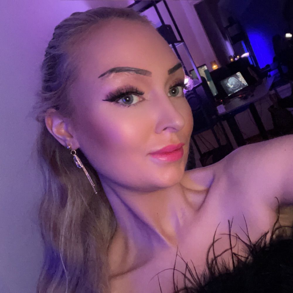 Tina Aleksandra