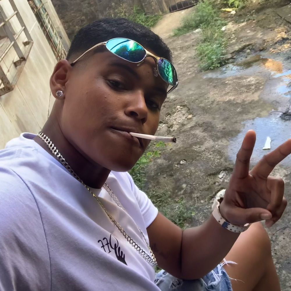 Bis black  🍫🇾🇪🐍  