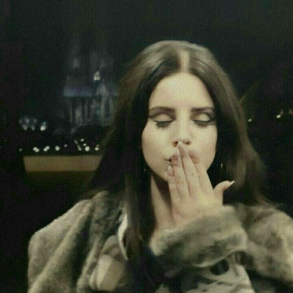 B💋
