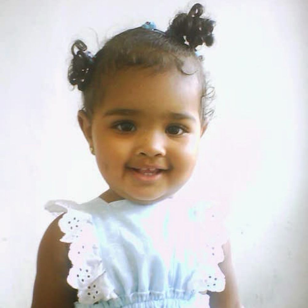 Jhulia B.