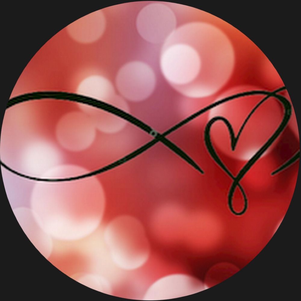 𝕂𝕣𝕚𝕤 💋🕊️♥️