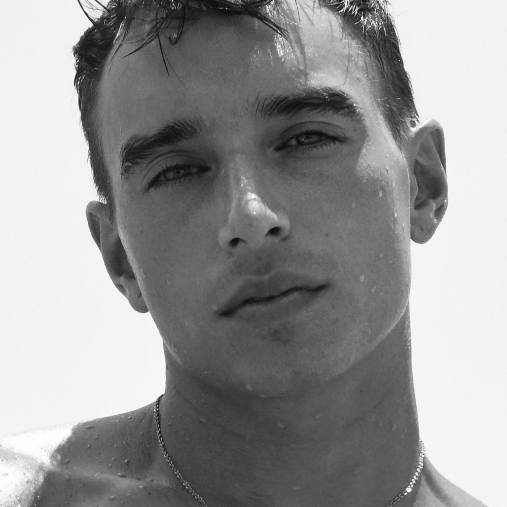 James (Free OnlyFans)
