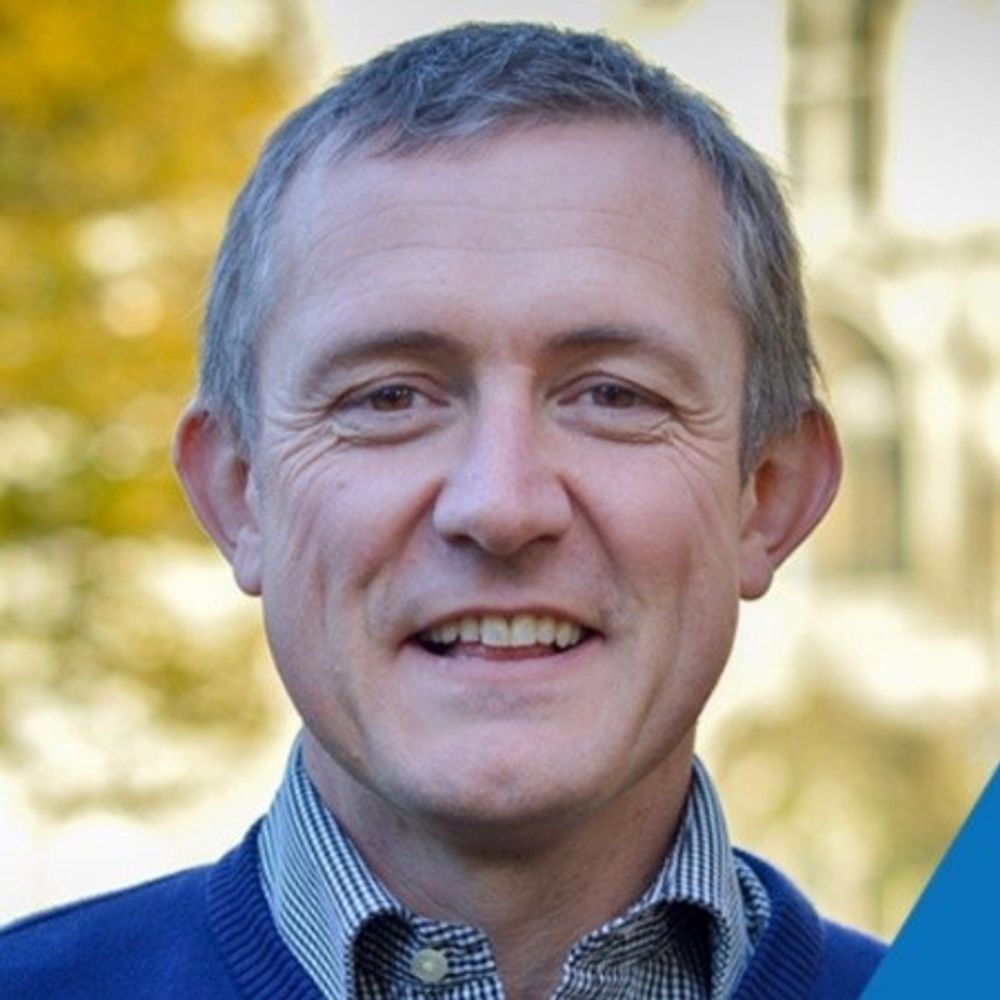 Dr Rob Hay