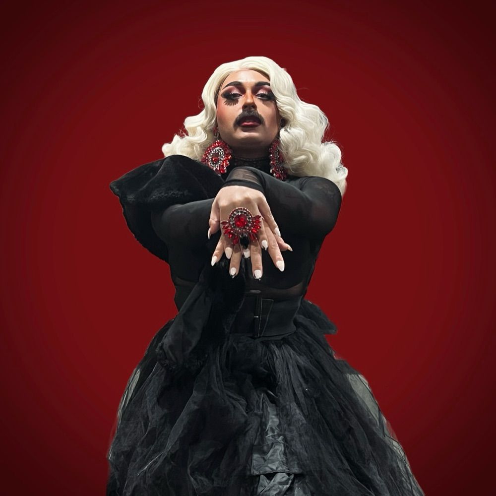 Luna Lockhart