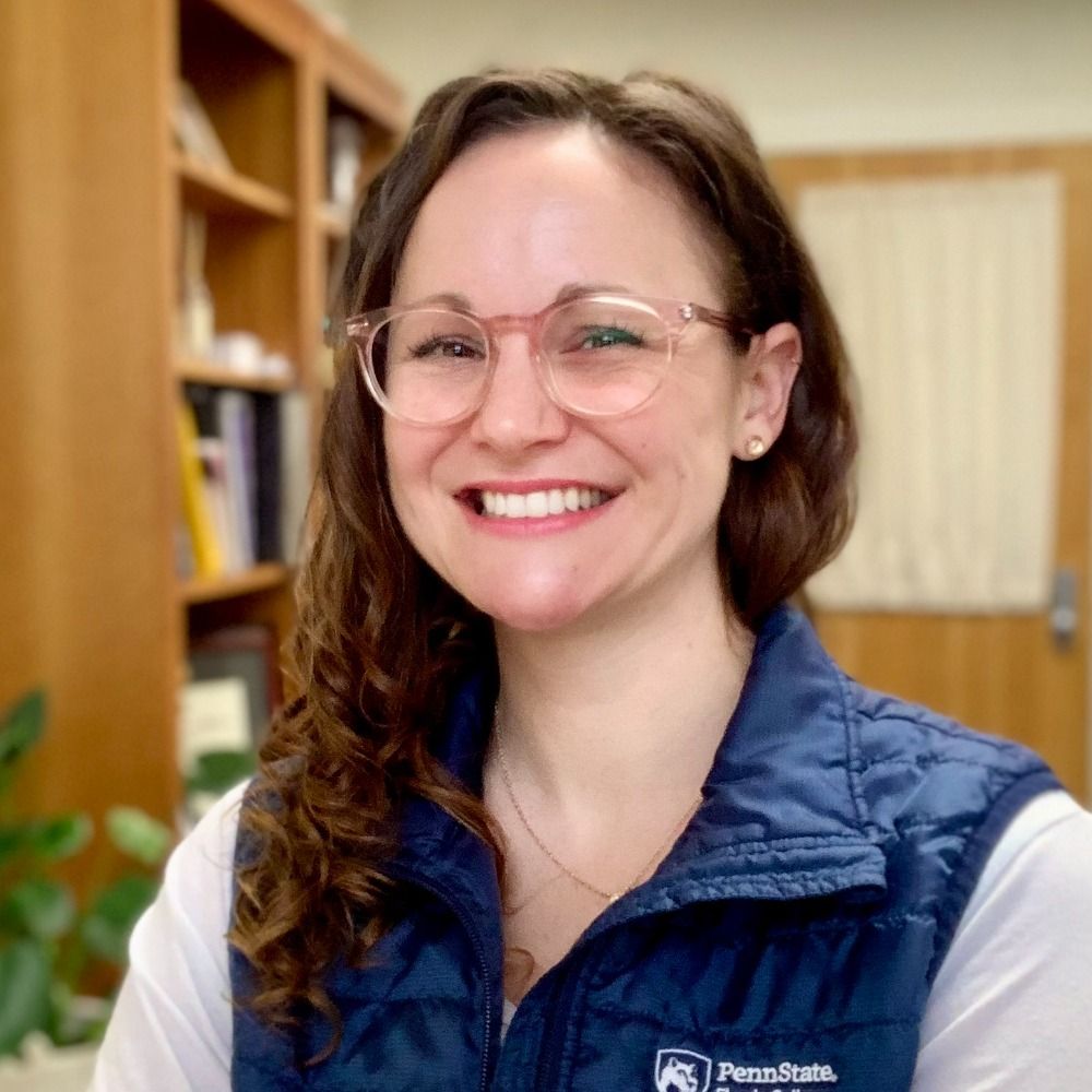Janine Kwapis (she/her)