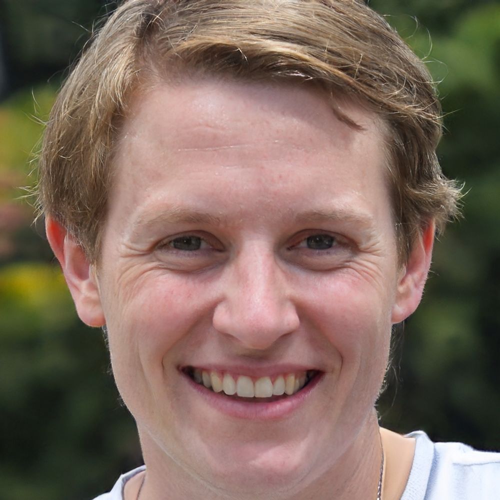 Dennis the Resister 🌊🇺🇸