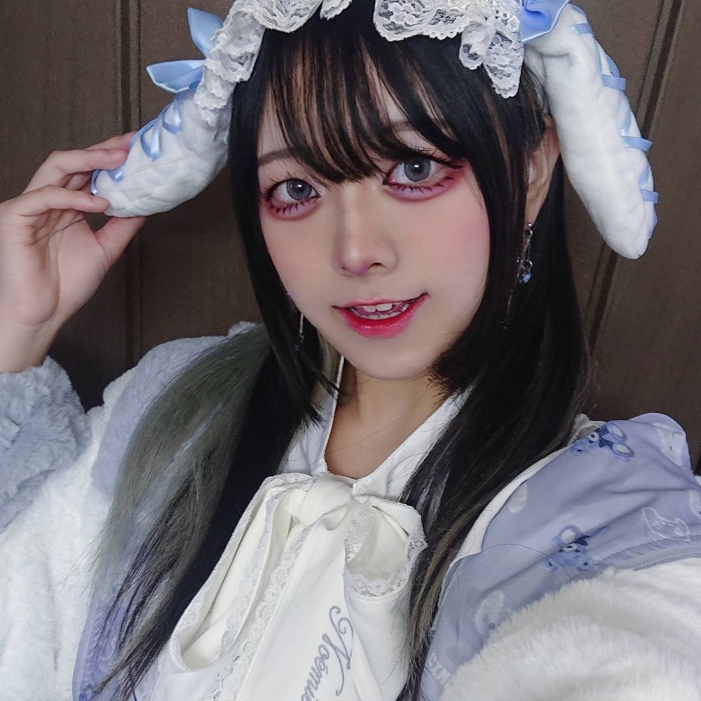きょむ