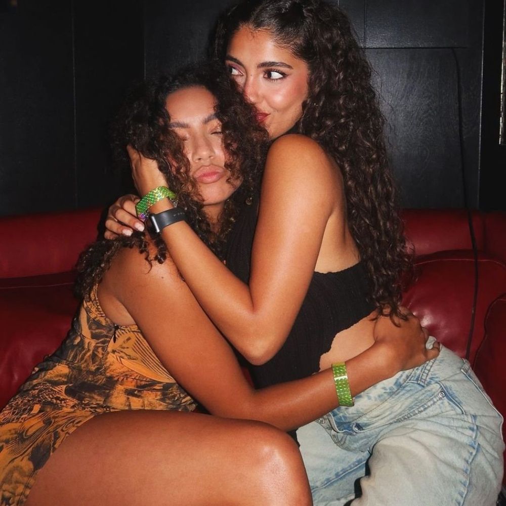Yas