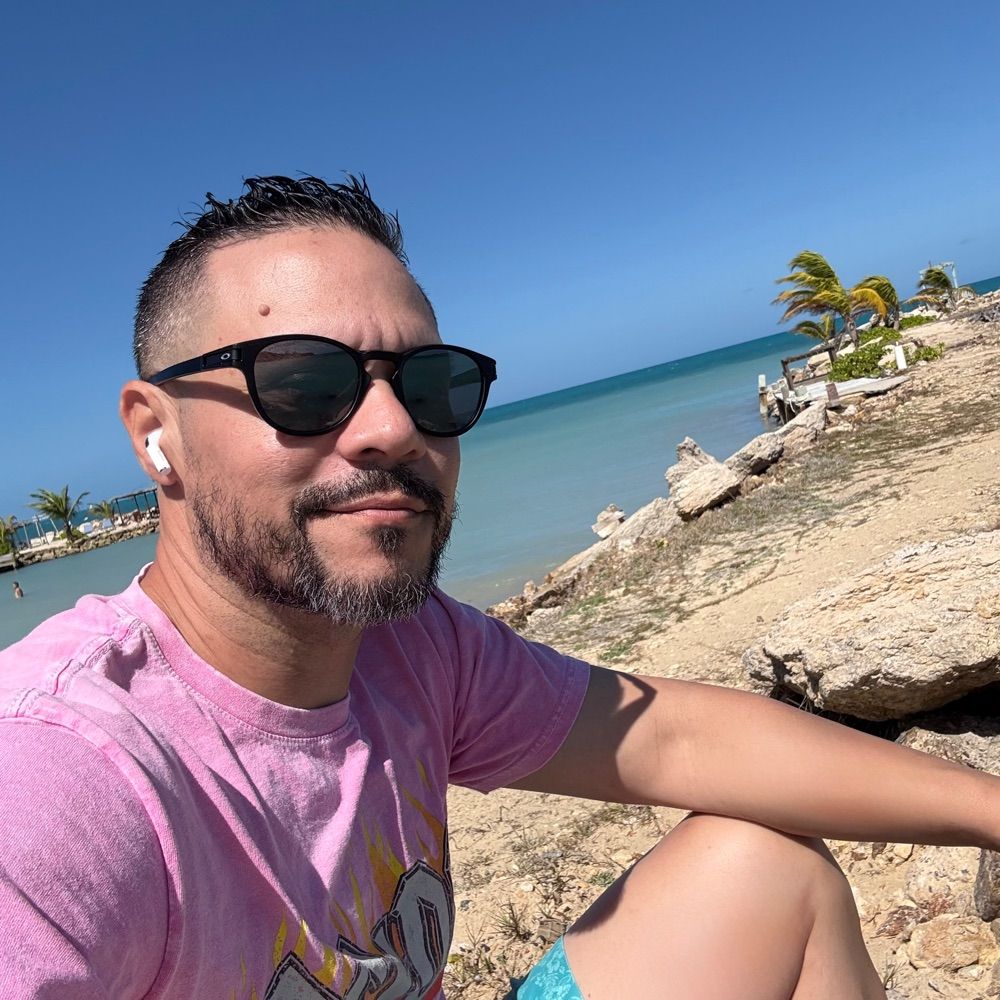 Mike Burgos