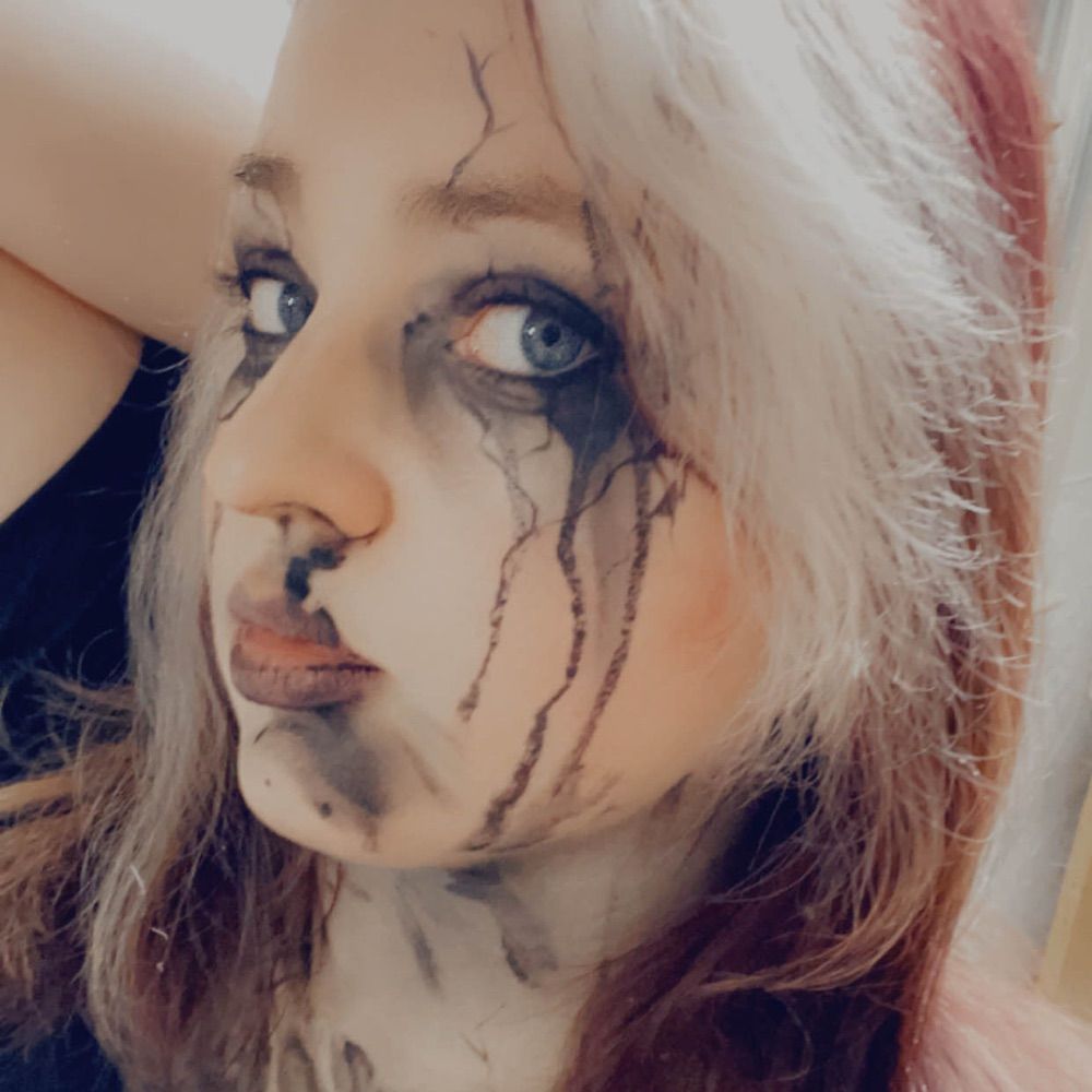 👻 Erin 🎃