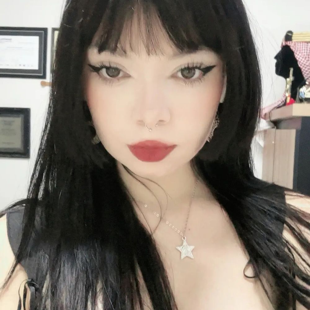 ✭