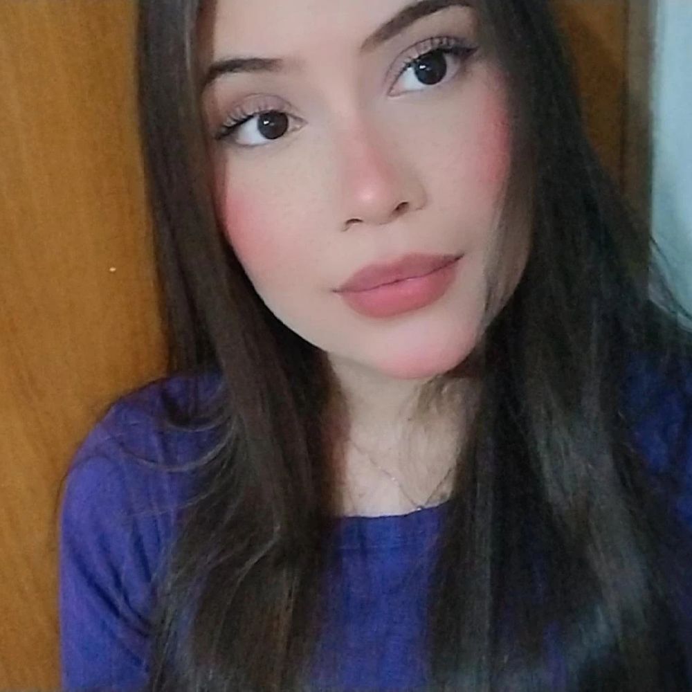 Isadora Carneiro