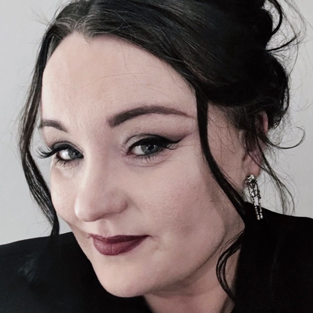 Dr Laura Bainbridge