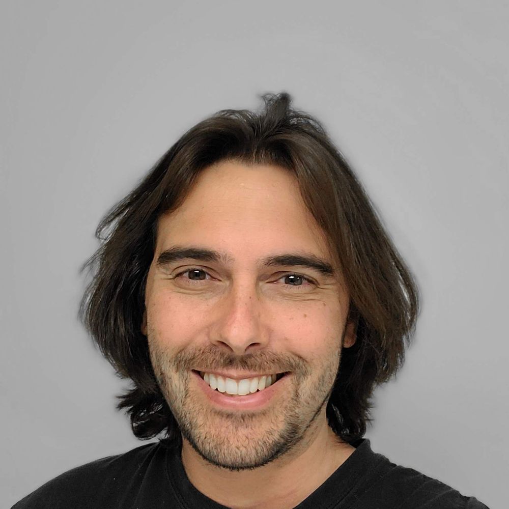 Daniel Aharoni