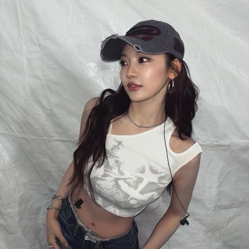 🌥️