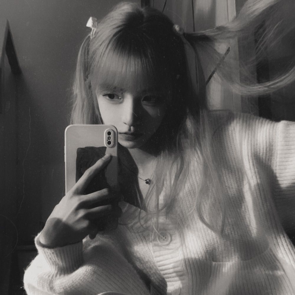 𝓌𝘪𝘯𝘵𝘦𝘳, 𝘥𝑒𝘮𝘰𝘯𝘪𝘤 𝘥𝑜𝓁𝓁.
