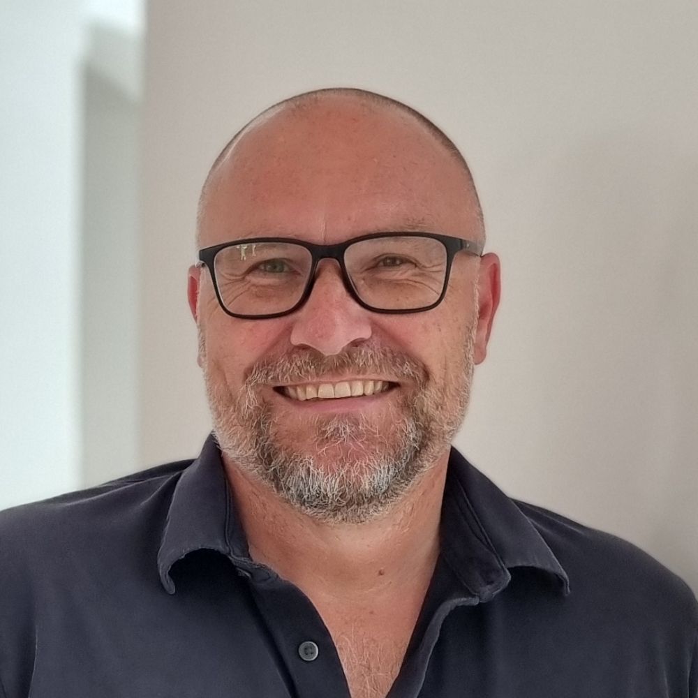Dr. Sascha Reth