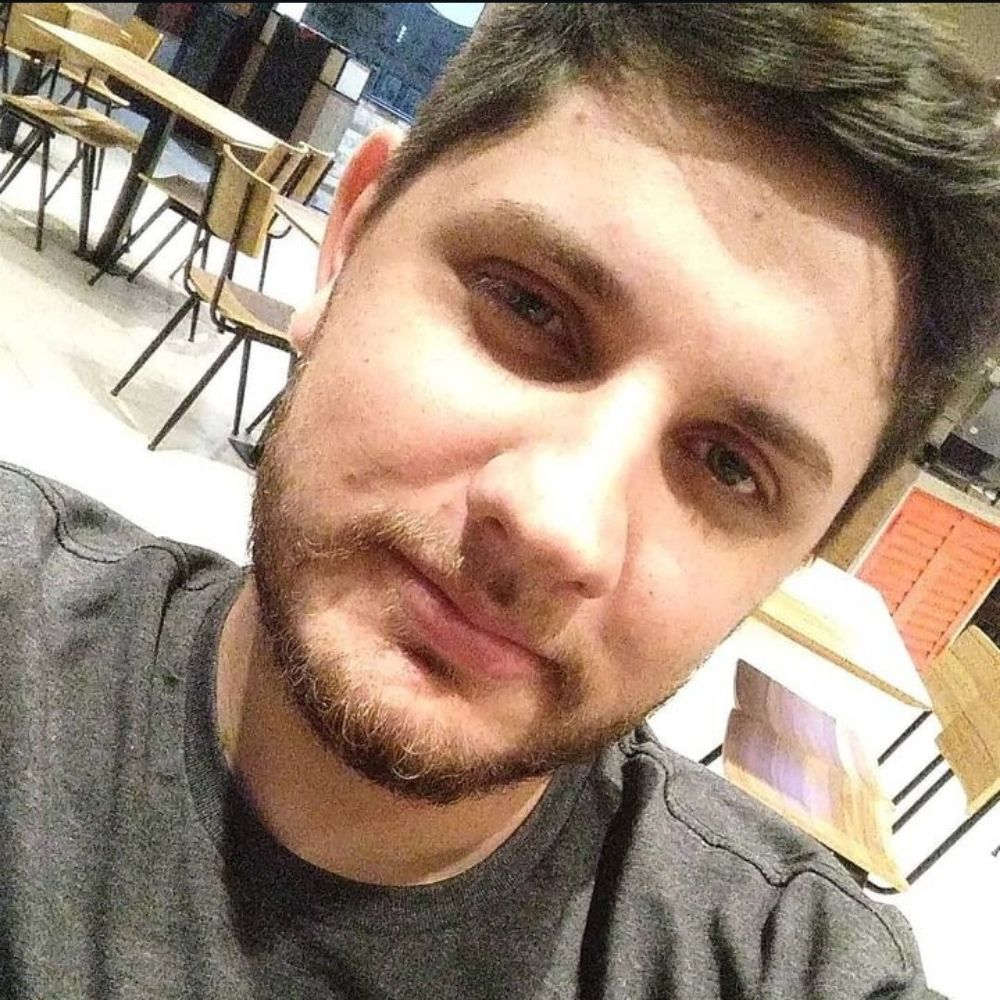 Adrian Miguel 