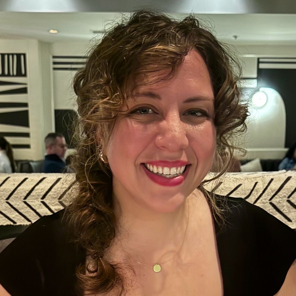 Lauren Januzik