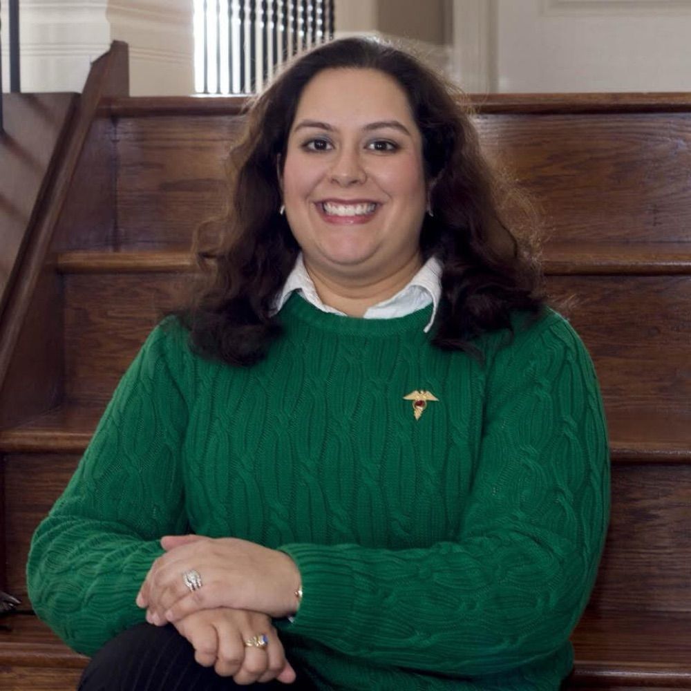 Dr.   Reena Pathak, DC 🇨🇦