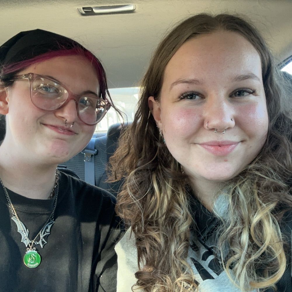 jas 𖤐 (misses the piløts)