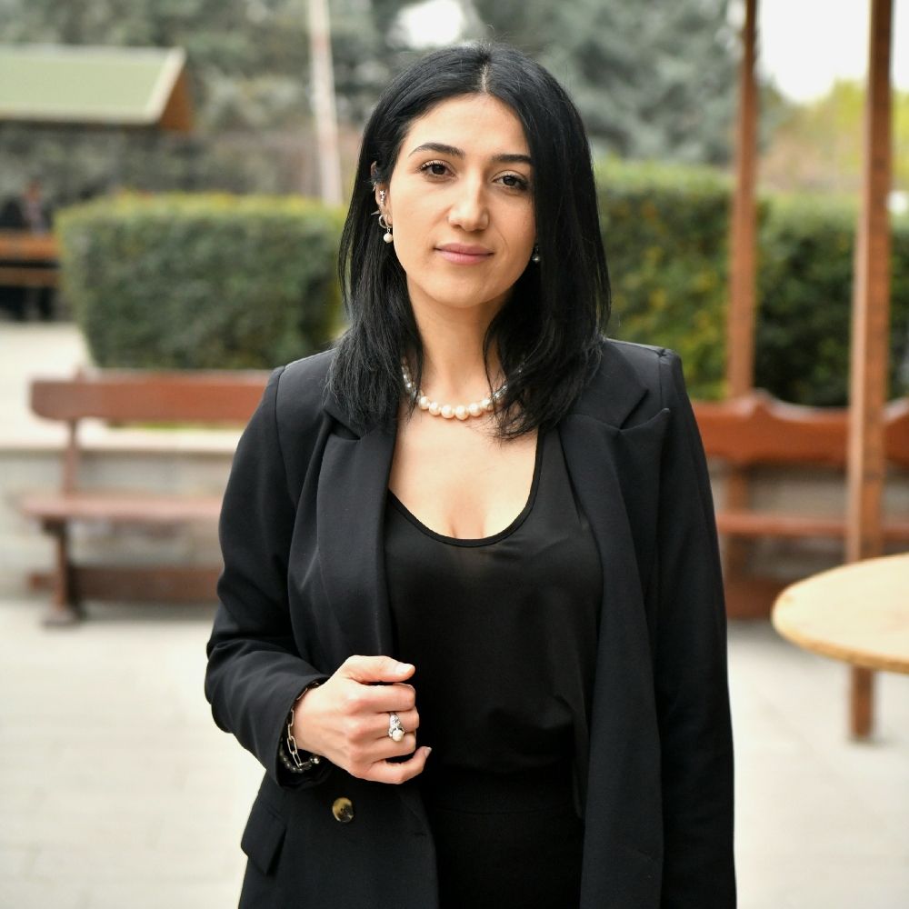 Düşünen Kadın