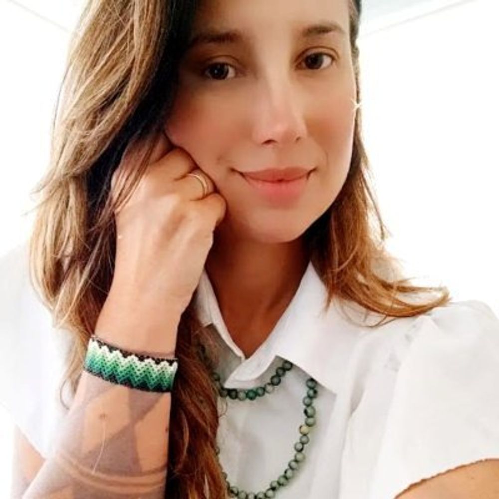 Isis Nóbile Diniz