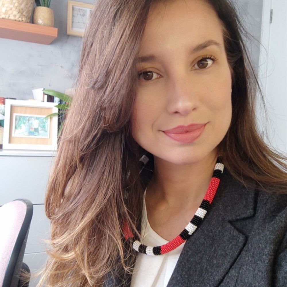 Isis Nóbile Diniz
