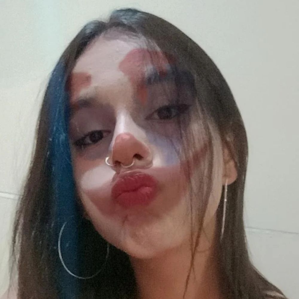 Isa Oliveira
