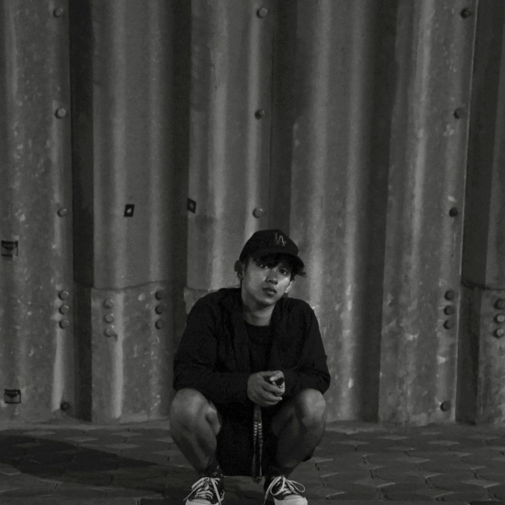 Ari x