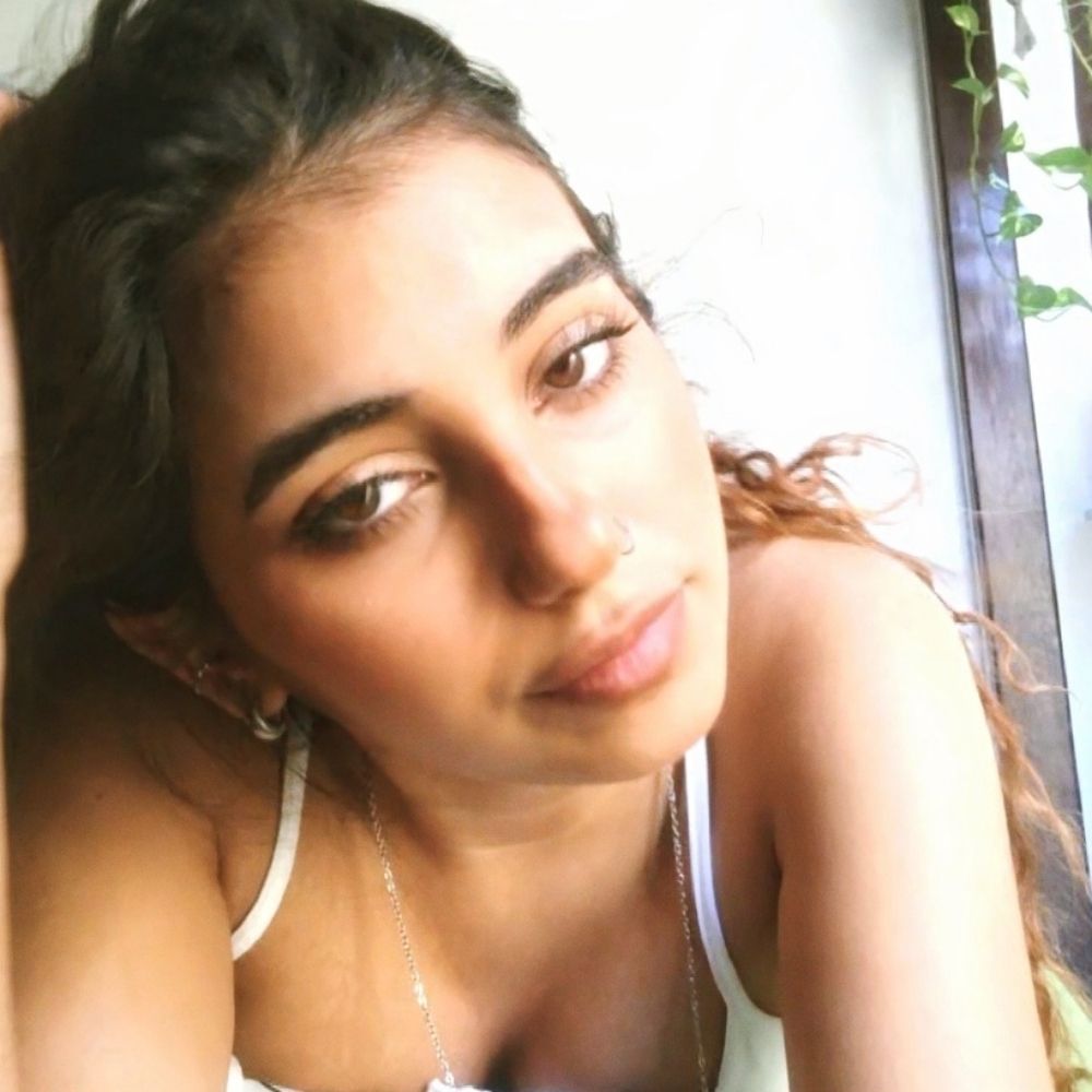✶