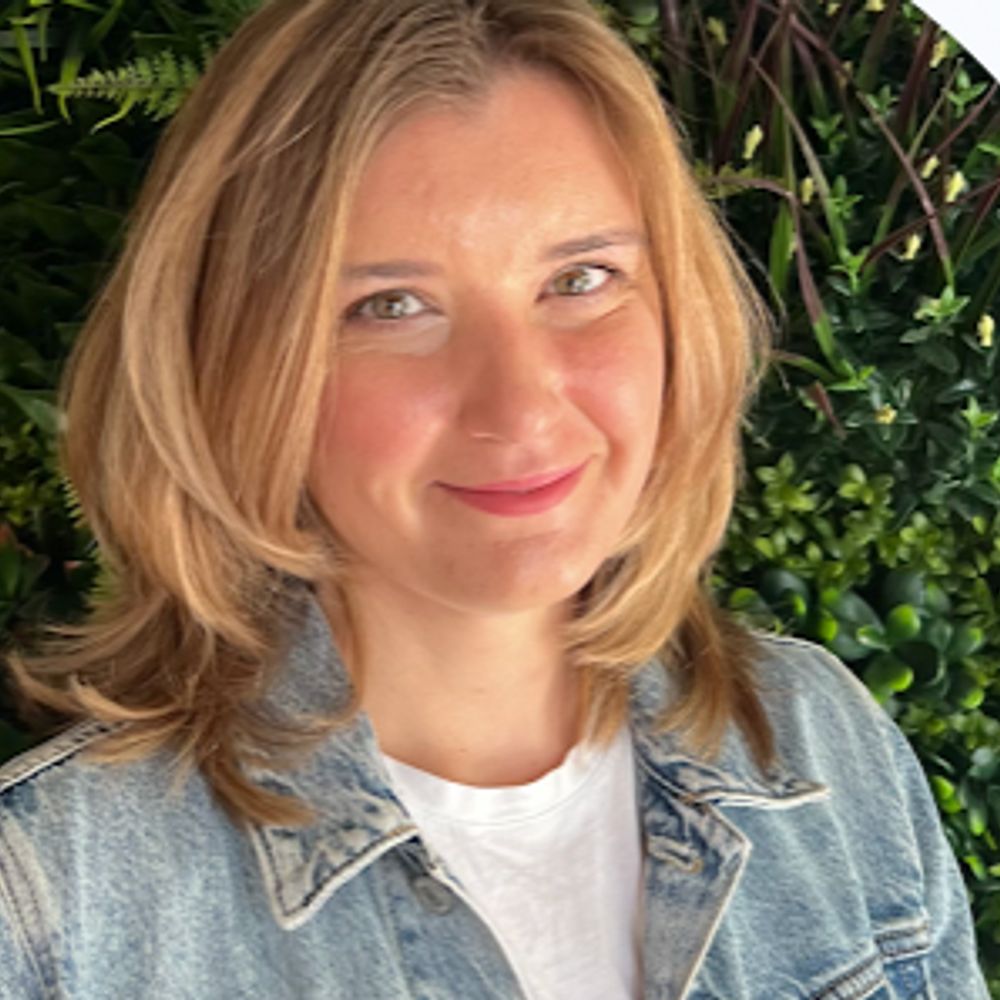 Elena S.