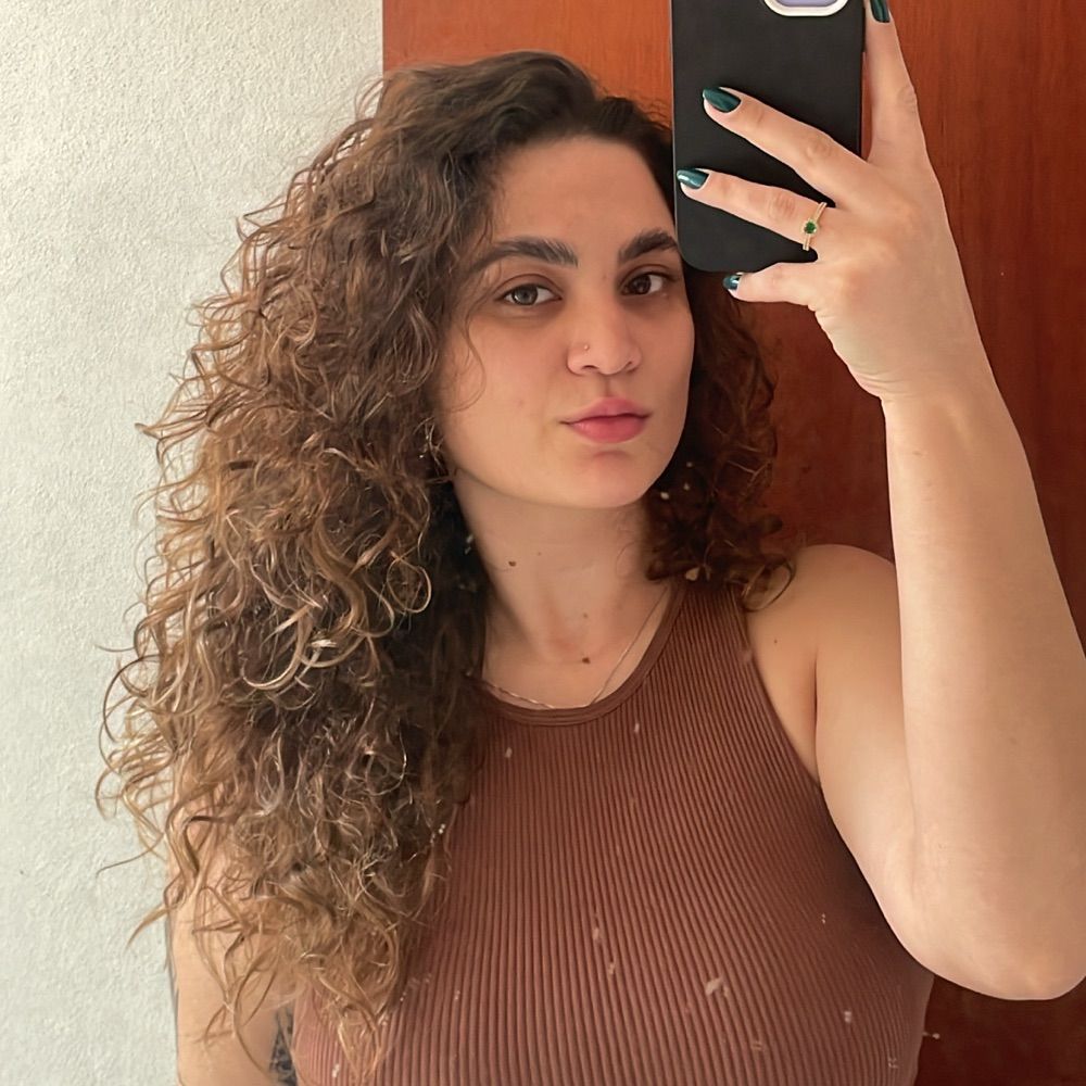 Monise Sartore 