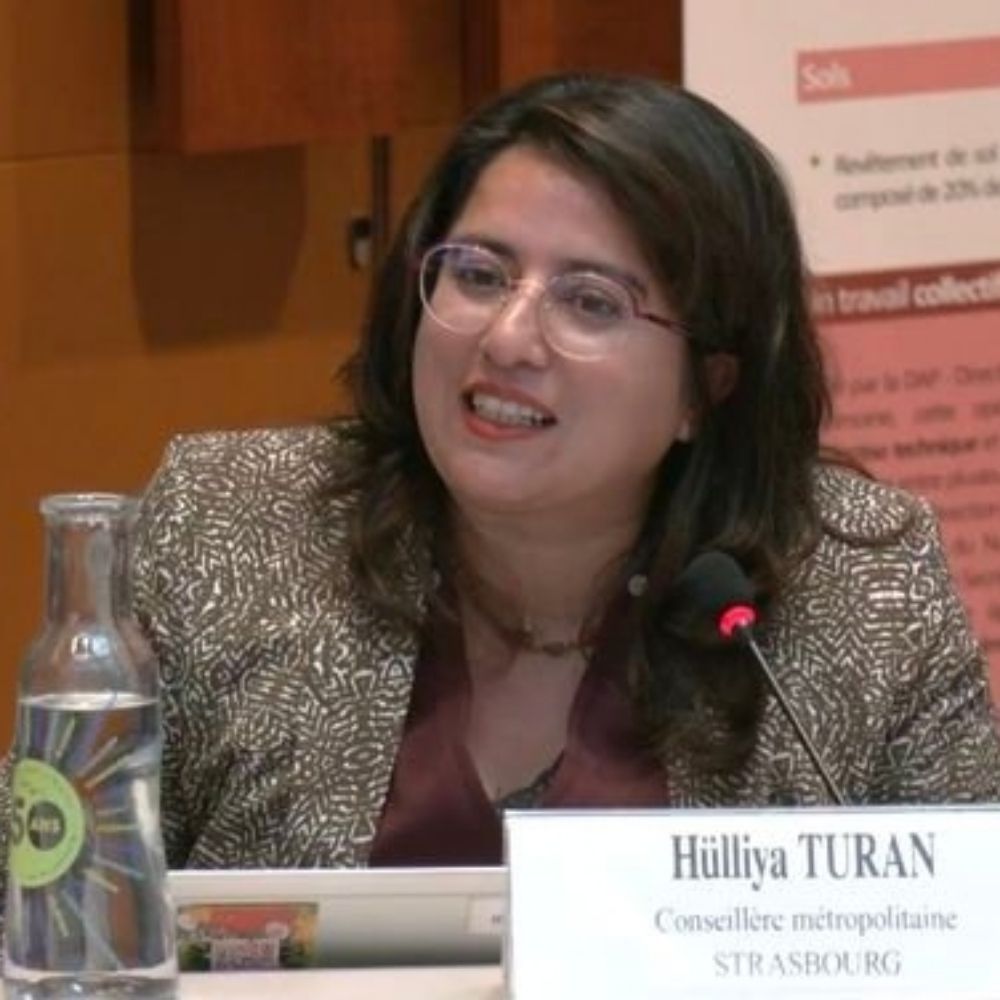 Hülliya Turan - Élue communiste (PCF) ✊🏼✊🏽✊🏻