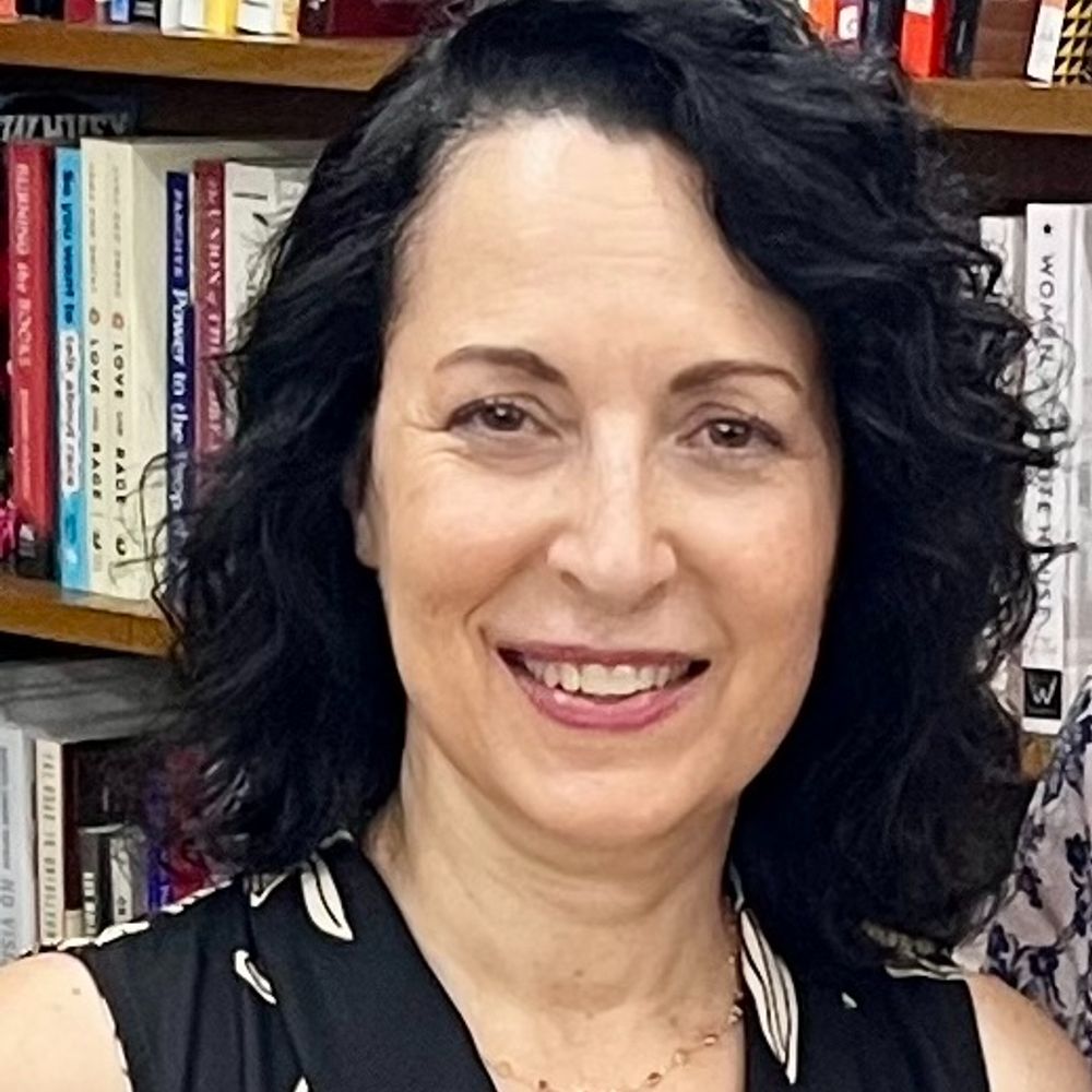 Lisa L Lewis