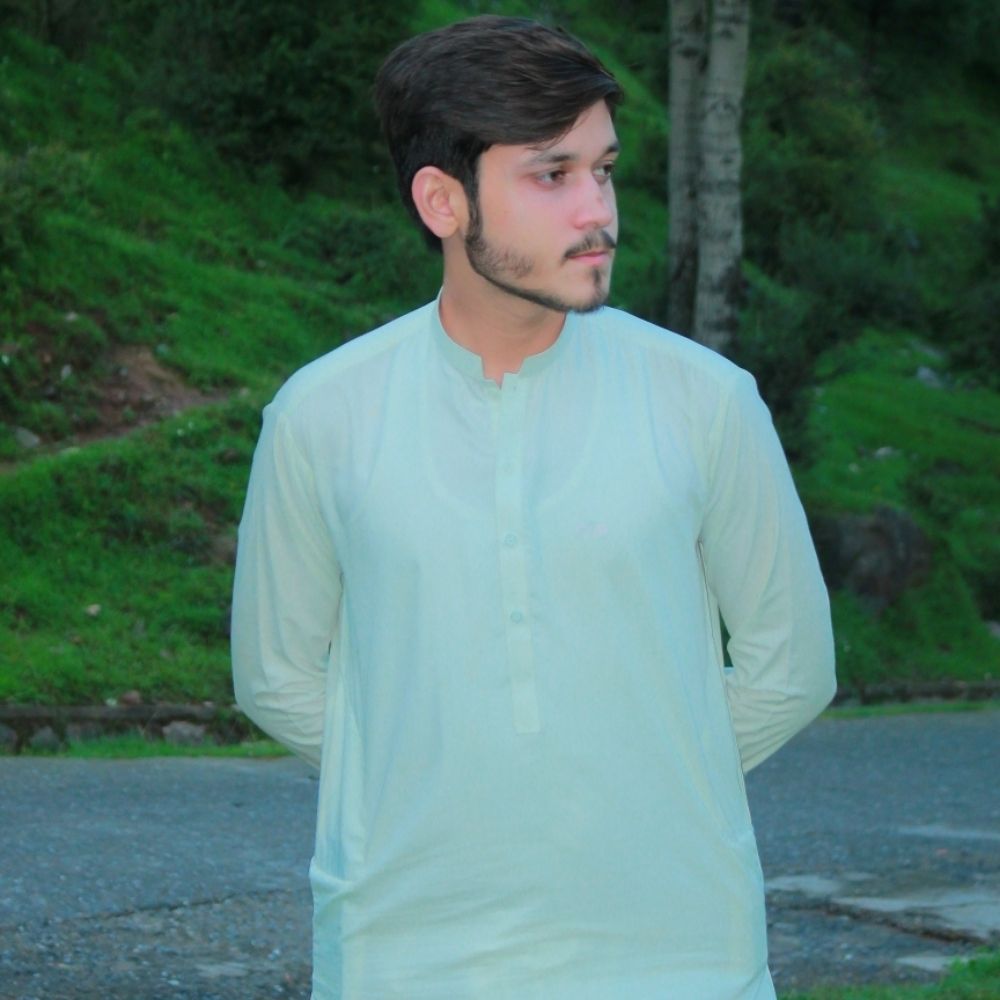 Khan Gee
