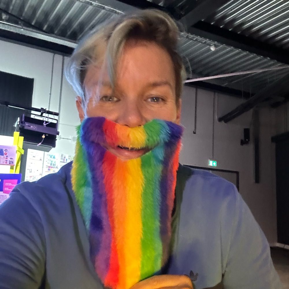 LeoLoves