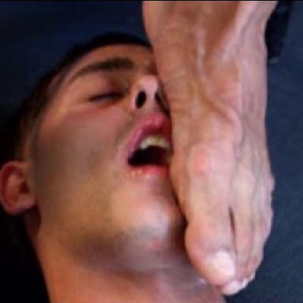 StraightJockFeet
