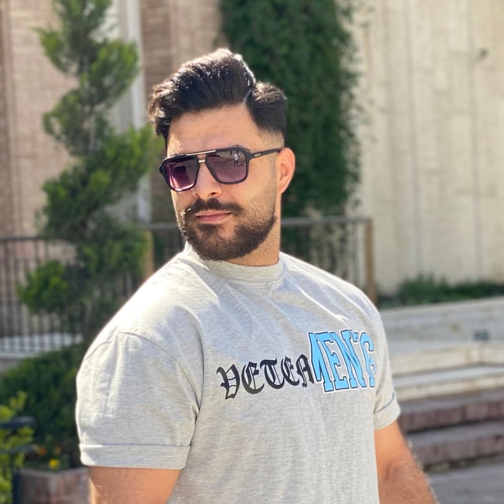 اون ب وسط اسم اقای کبیری