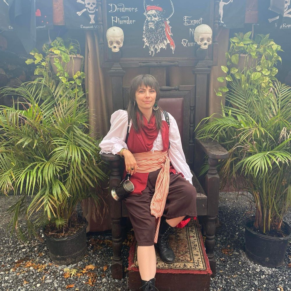 Lindsey 🏴‍☠️