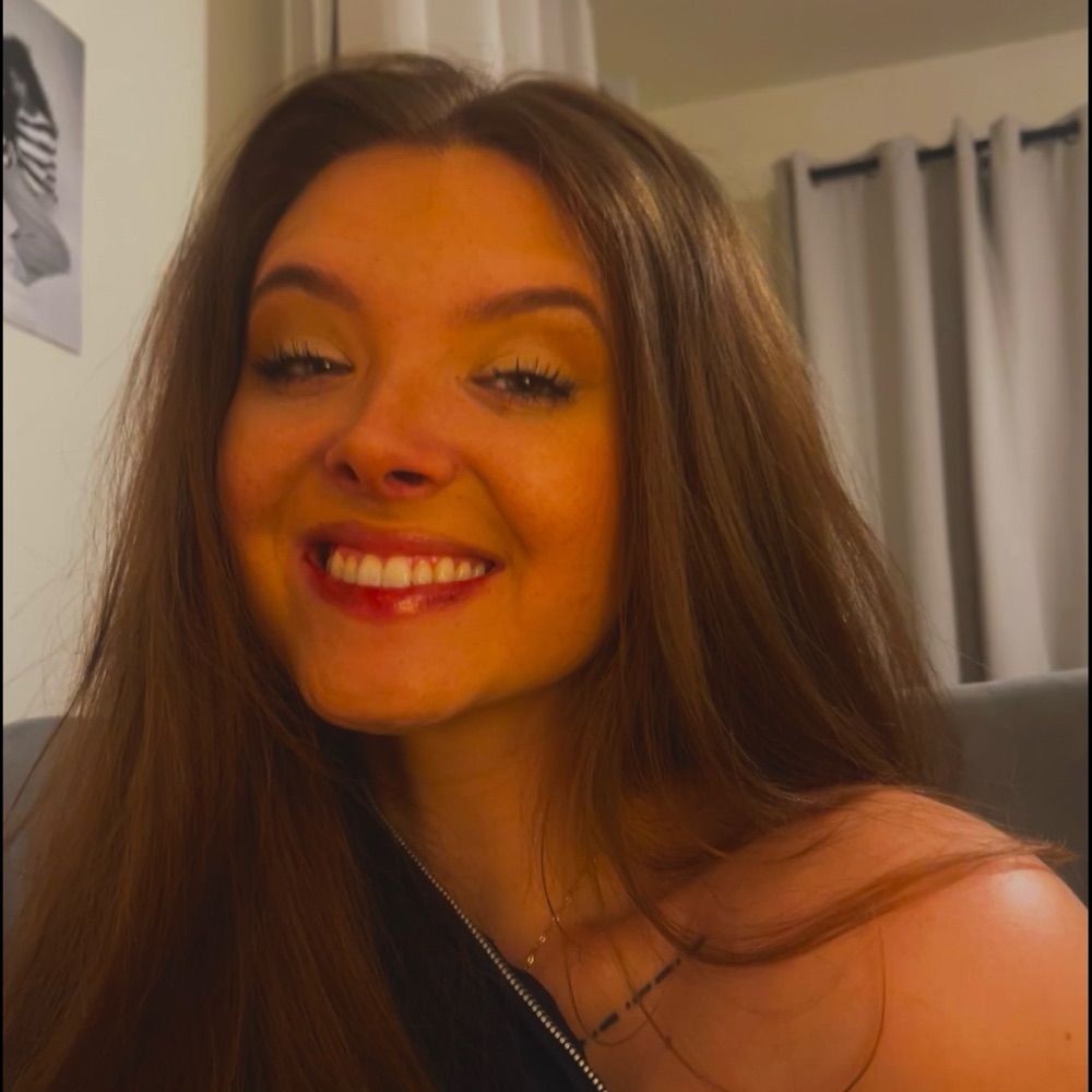 Aynslee Curry