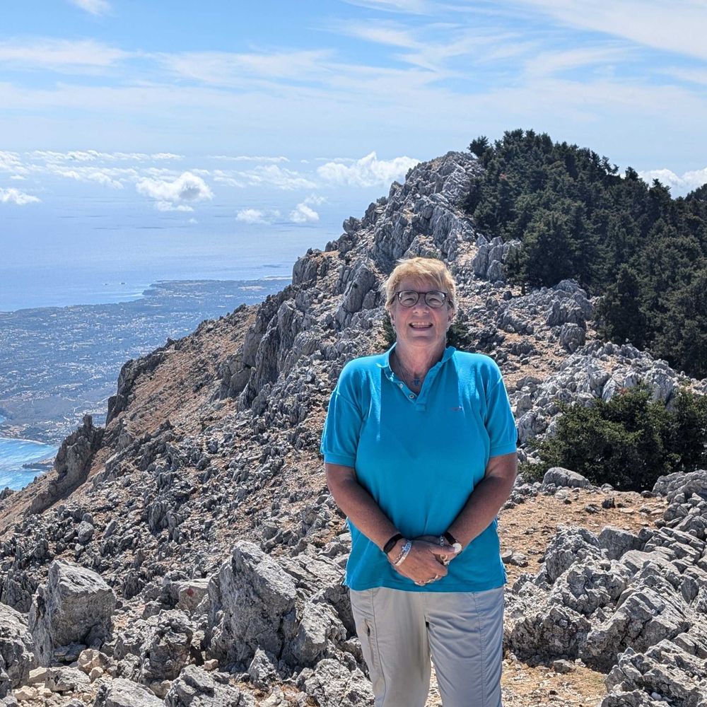 Prof Sue Hartley 