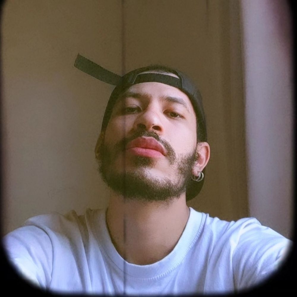 Lucas L Machado